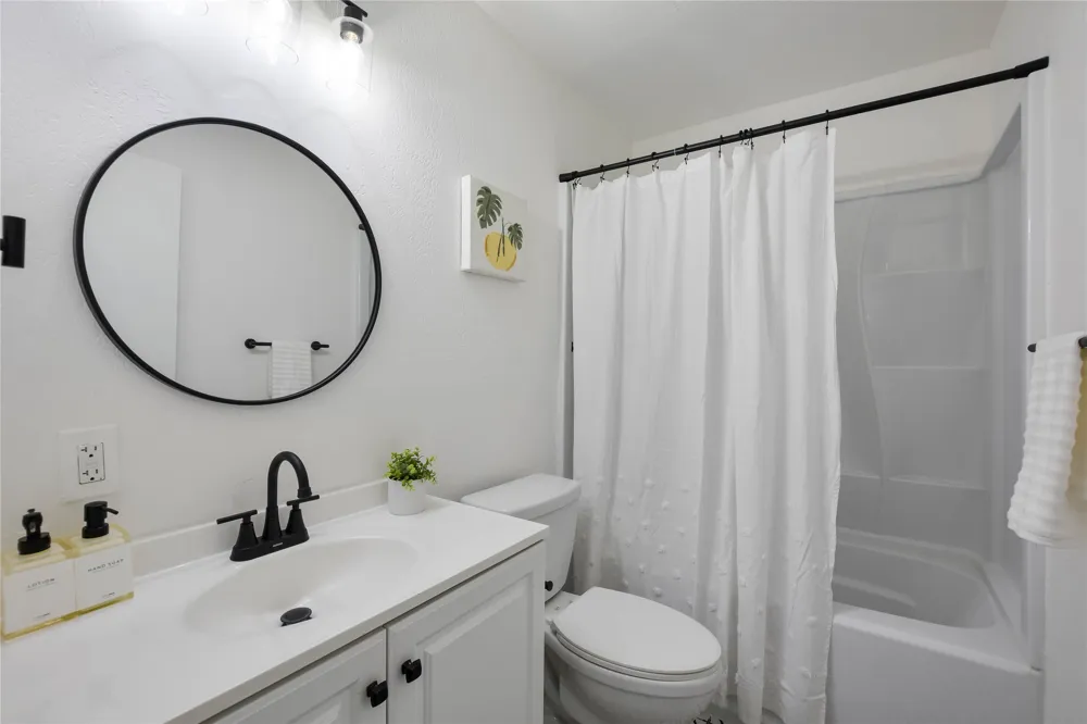 18801 Hogan Circle #2 Lago Vista, TX 78645