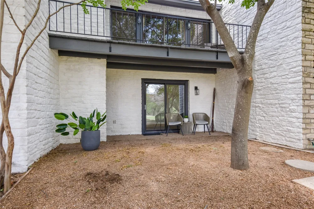 18801 Hogan Circle #2 Lago Vista, TX 78645