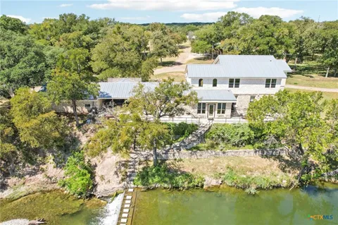 190 Private Road 3011