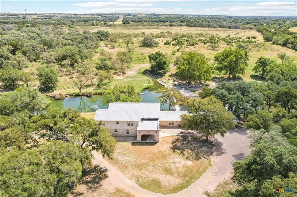 190 Private Road 3011 Lampasas, TX 76550