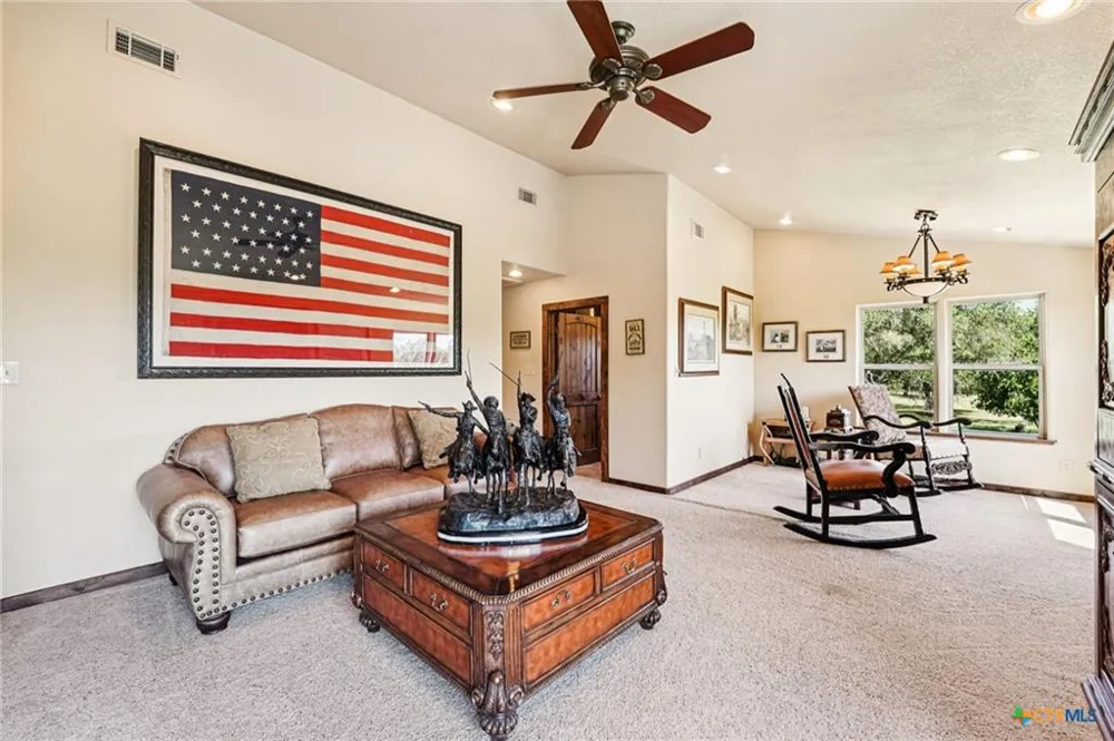 190 Private Road 3011 Lampasas, TX 76550