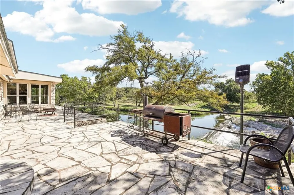 190 Private Road 3011 Lampasas, TX 76550