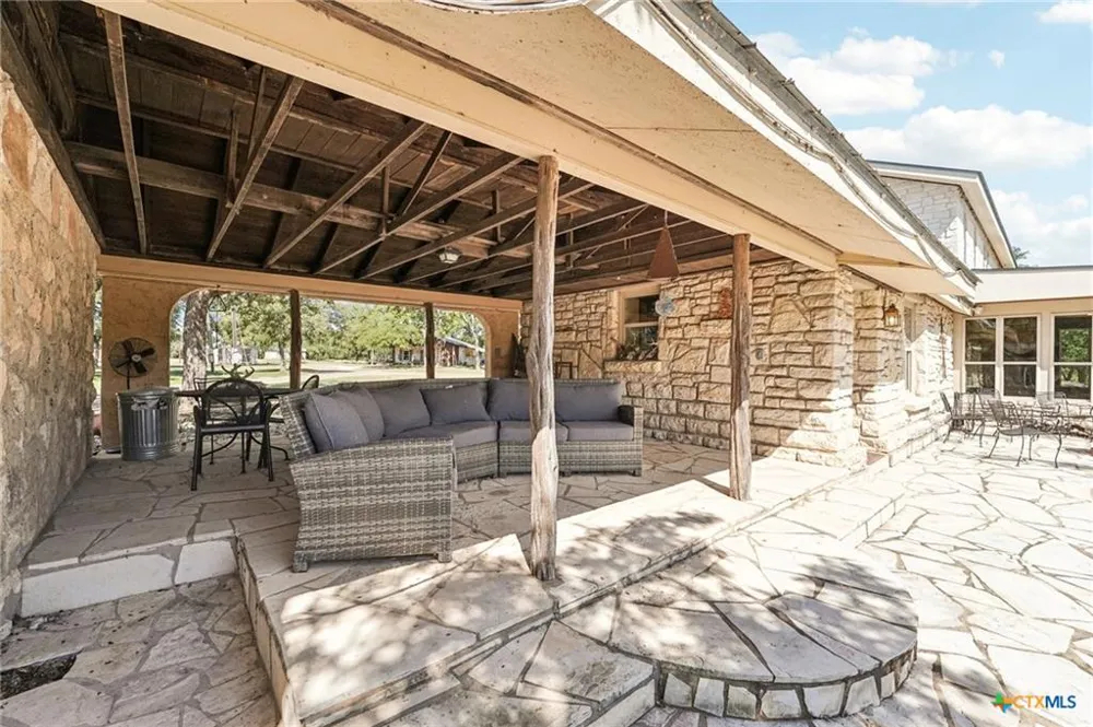 190 Private Road 3011 Lampasas, TX 76550