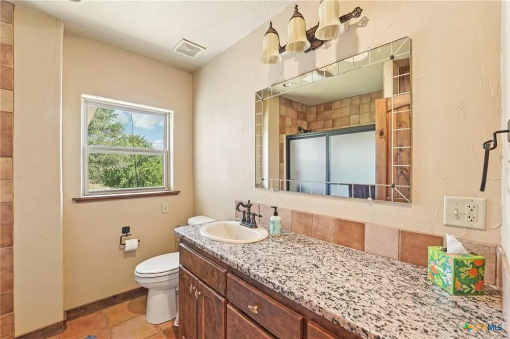 190 Private Road 3011 Lampasas, TX 76550