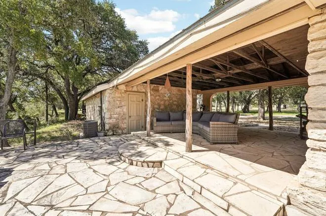 190 Private Road 3011 Lampasas, TX 76550