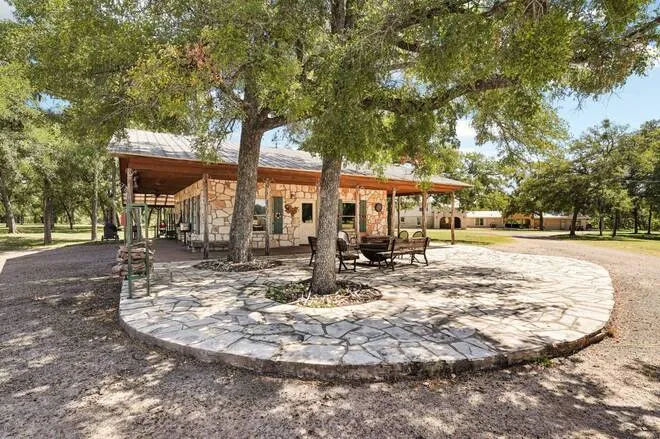 190 Private Road 3011 Lampasas, TX 76550