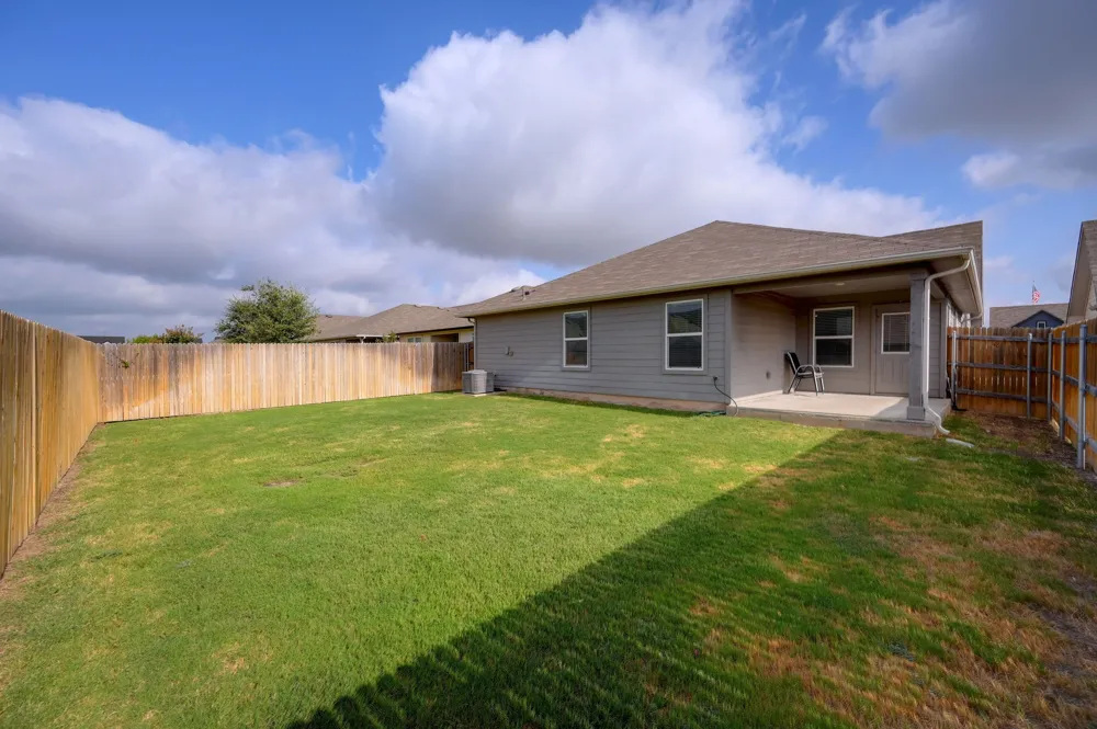 1009 Marvin Way Seguin, TX 78155