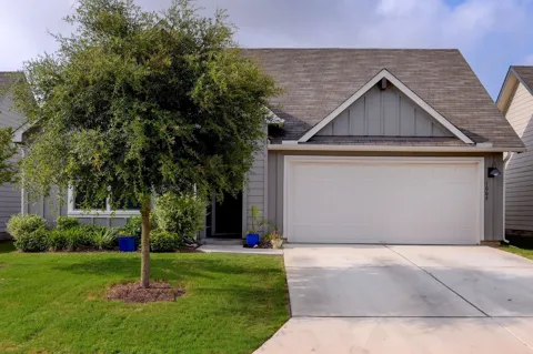 1009 Marvin Way