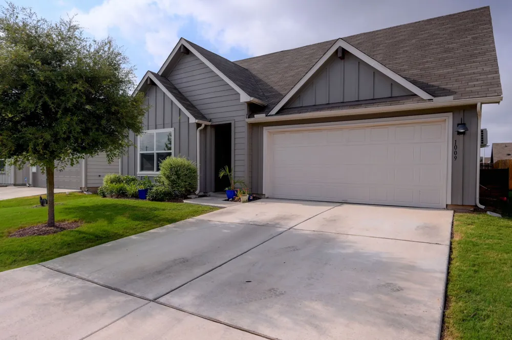 1009 Marvin Way Seguin, TX 78155
