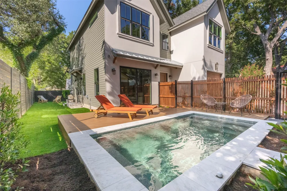 2506 E 2nd Street #2 Austin, TX 78702