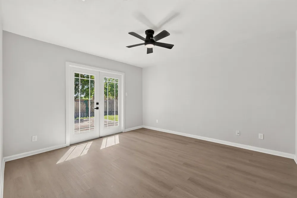 833 Ross Circle Lockhart, TX 78644