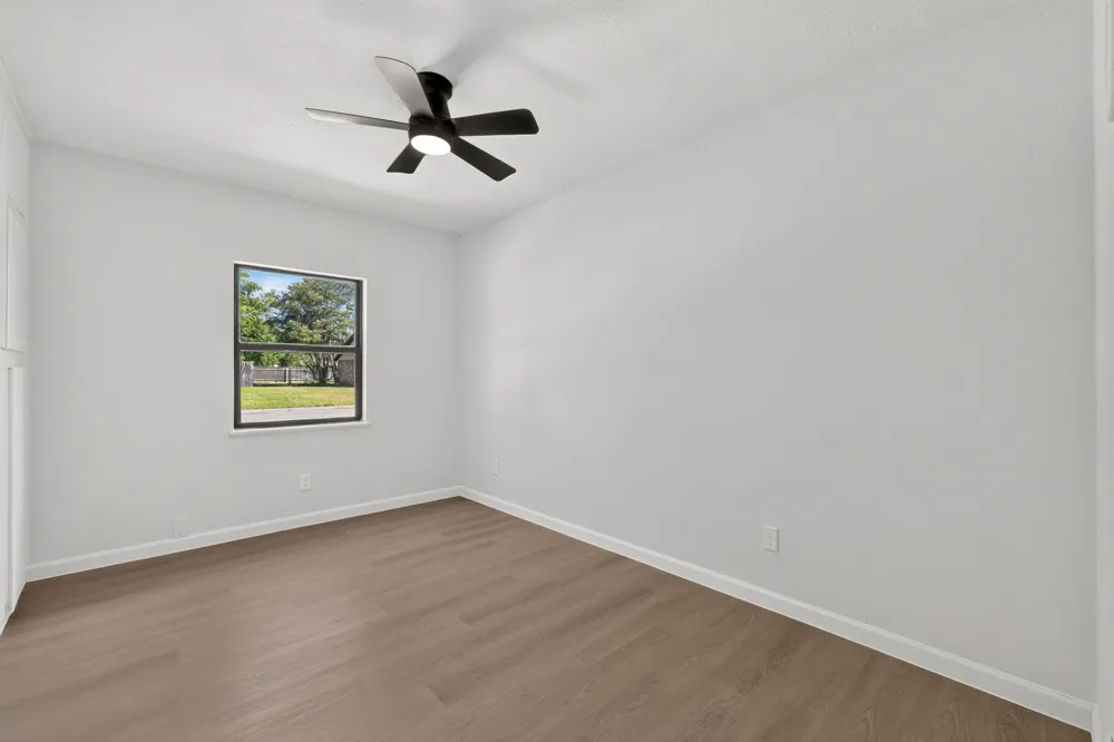 833 Ross Circle Lockhart, TX 78644
