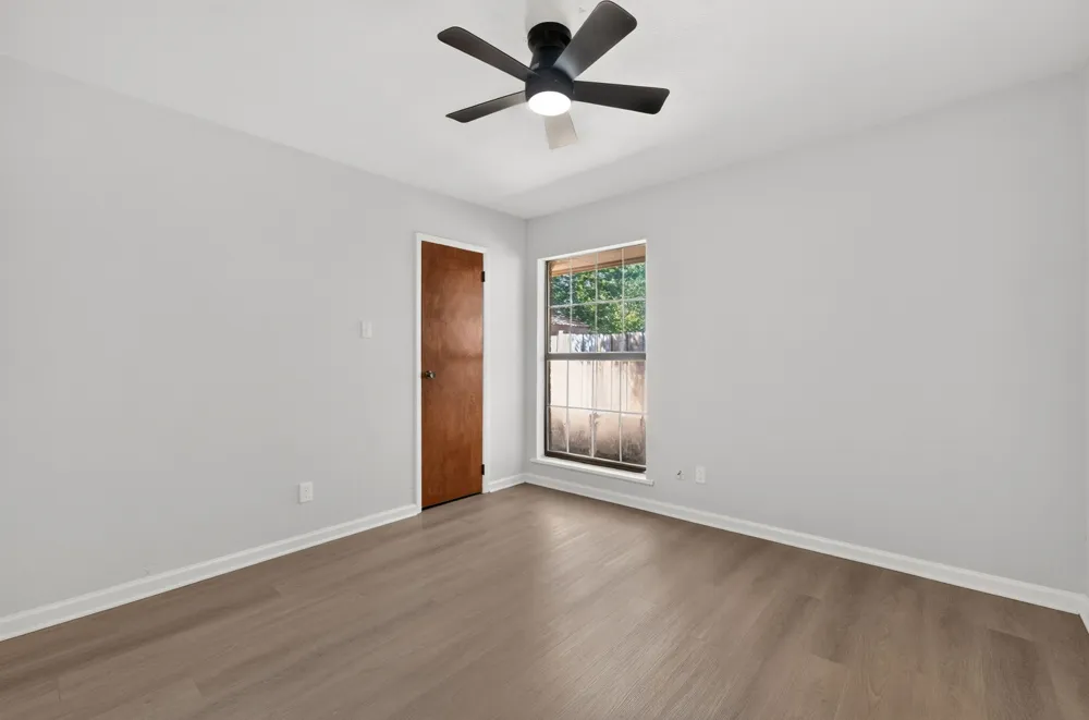 833 Ross Circle Lockhart, TX 78644