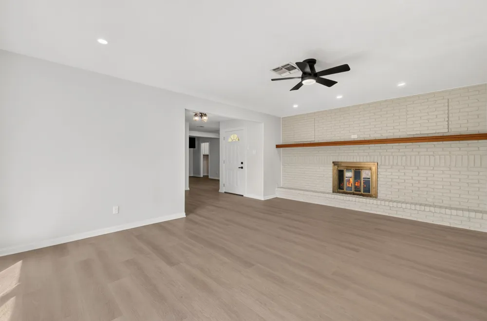 833 Ross Circle Lockhart, TX 78644