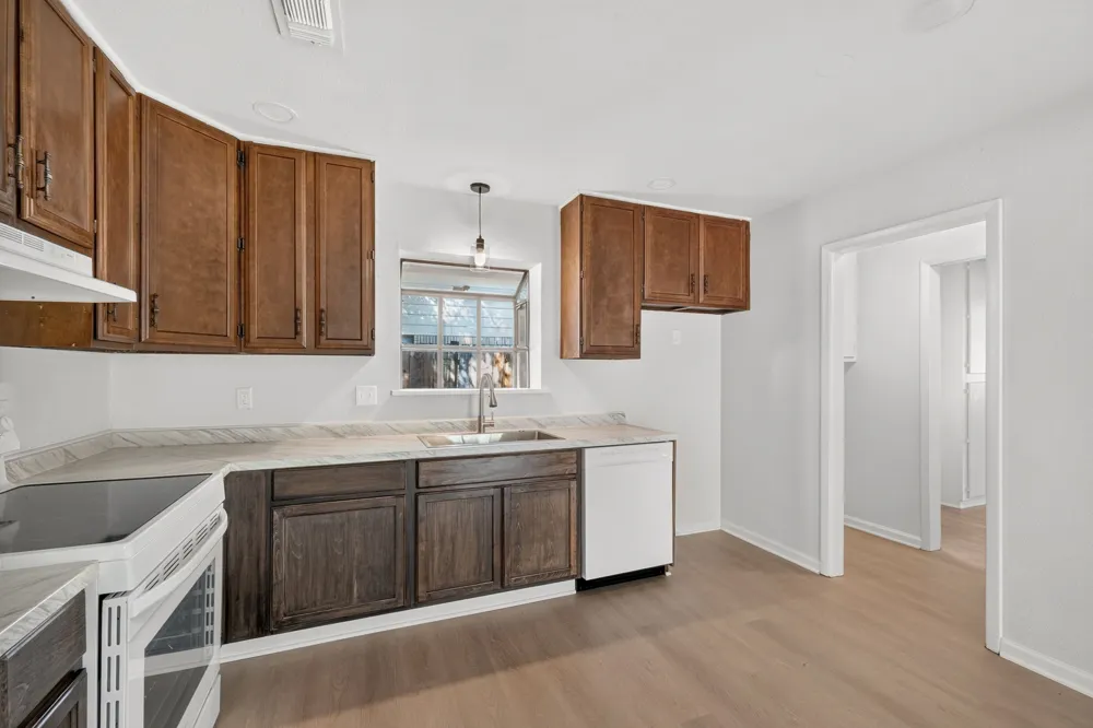 833 Ross Circle Lockhart, TX 78644