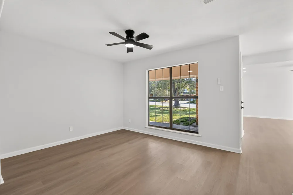 833 Ross Circle Lockhart, TX 78644