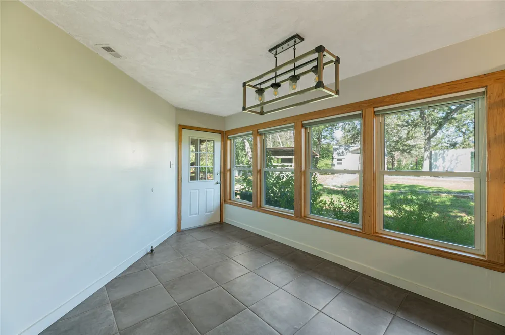 180 Ironstone Road Smithville, TX 78957