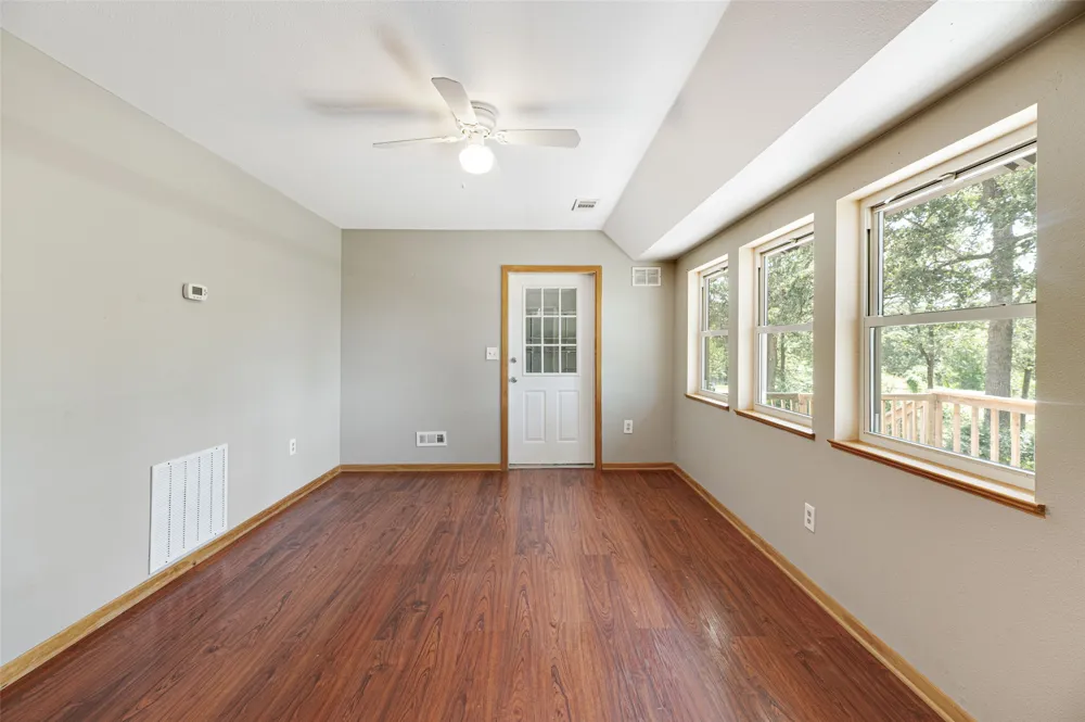 180 Ironstone Road Smithville, TX 78957