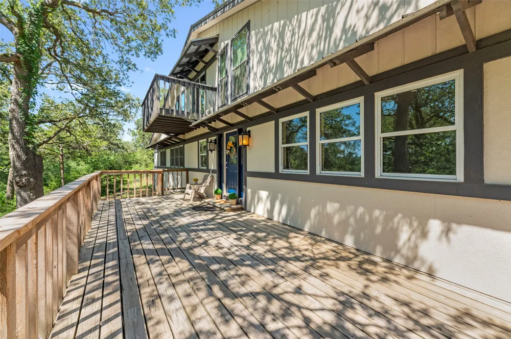 180 Ironstone Road Smithville, TX 78957