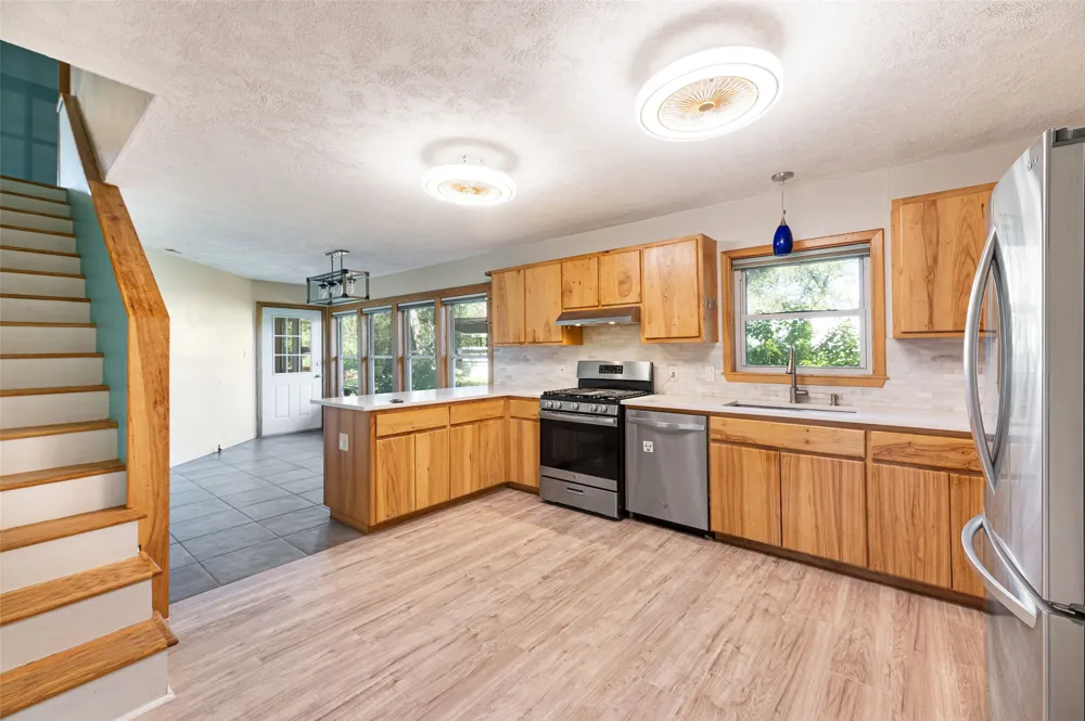 180 Ironstone Road Smithville, TX 78957