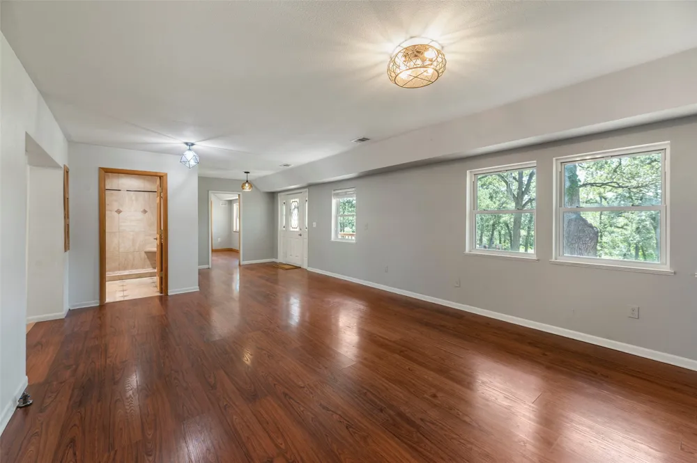 180 Ironstone Road Smithville, TX 78957