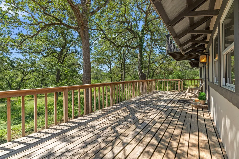 180 Ironstone Road Smithville, TX 78957