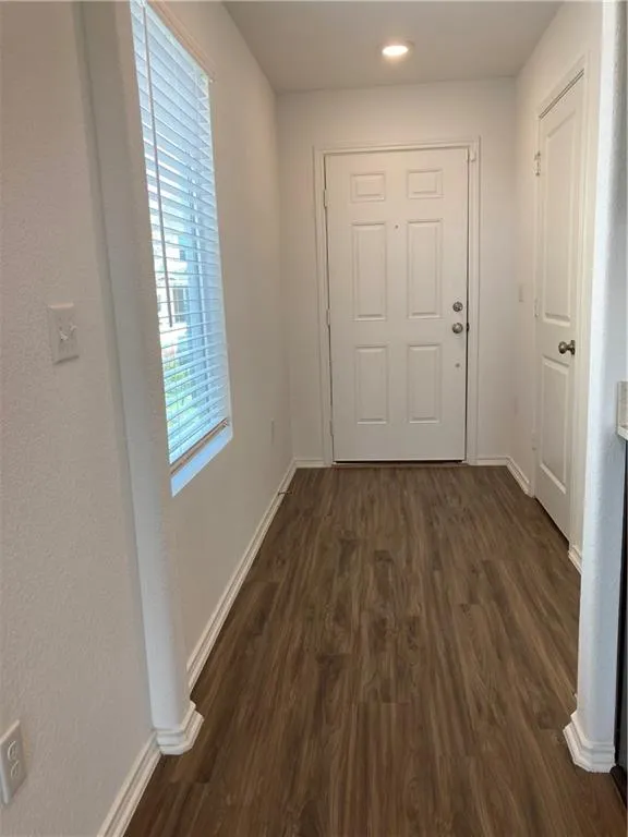 7204 Dancing Wind Lane Del Valle, TX 78617