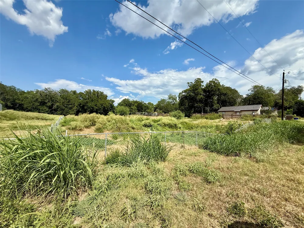 Ainsworth Street Gonzales, TX 78629