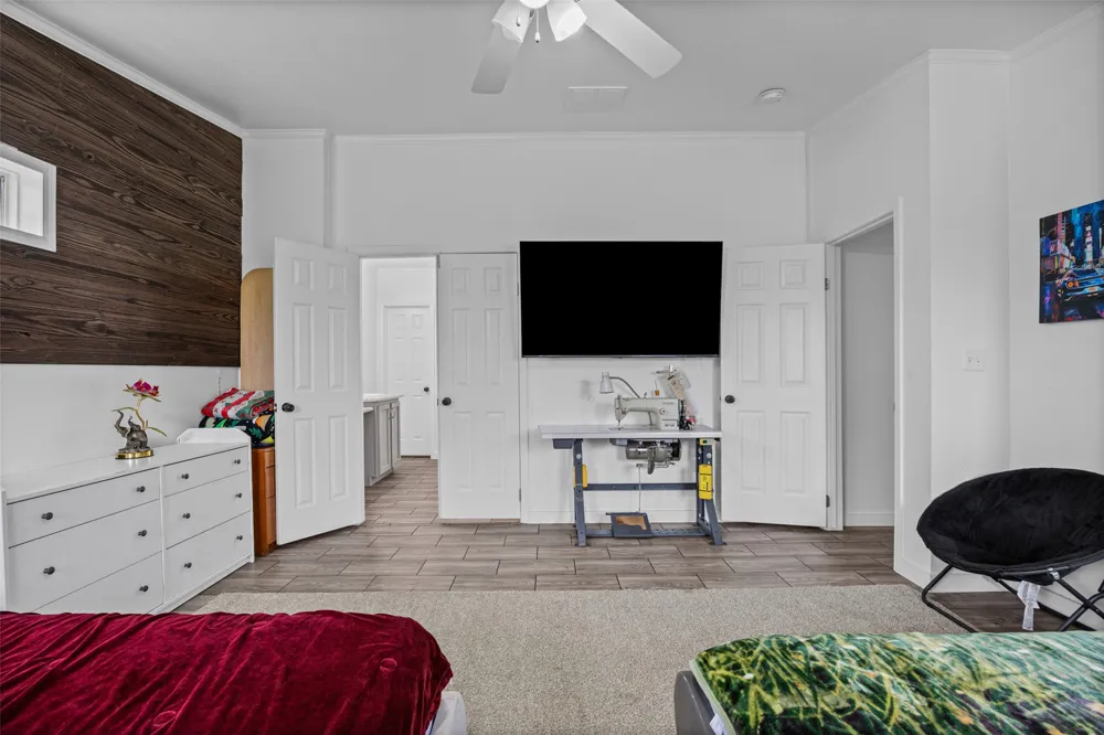 685 Thousand Oaks Drive Cedar Creek, TX 78612