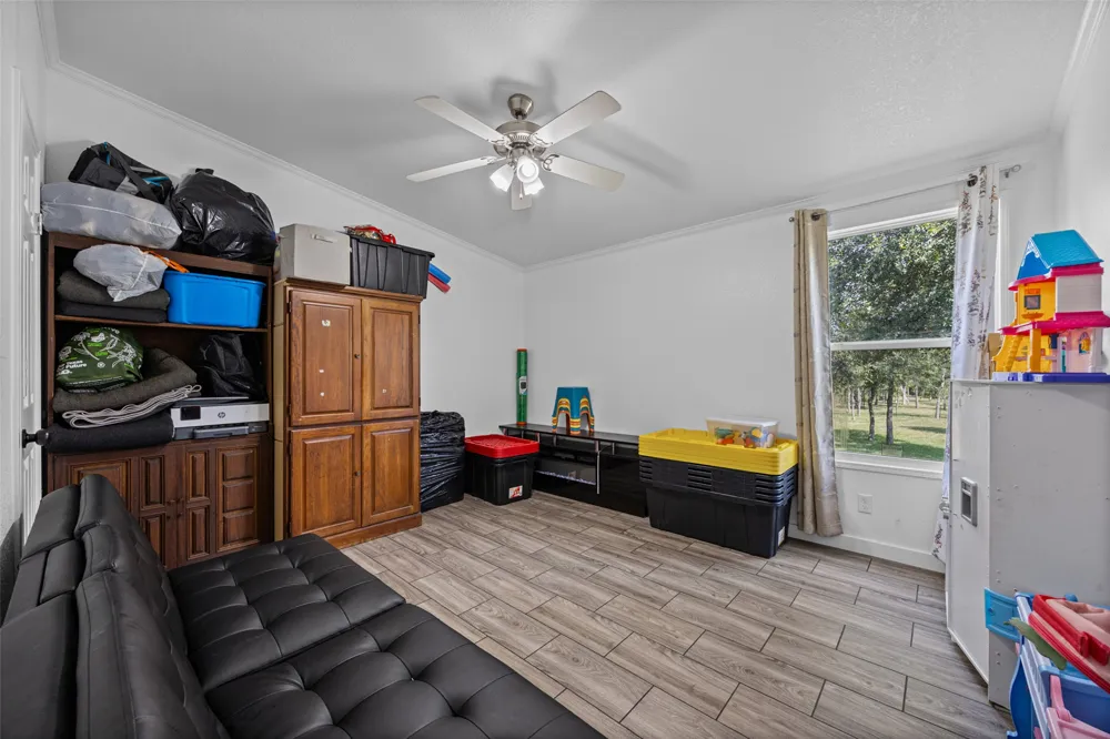 685 Thousand Oaks Drive Cedar Creek, TX 78612