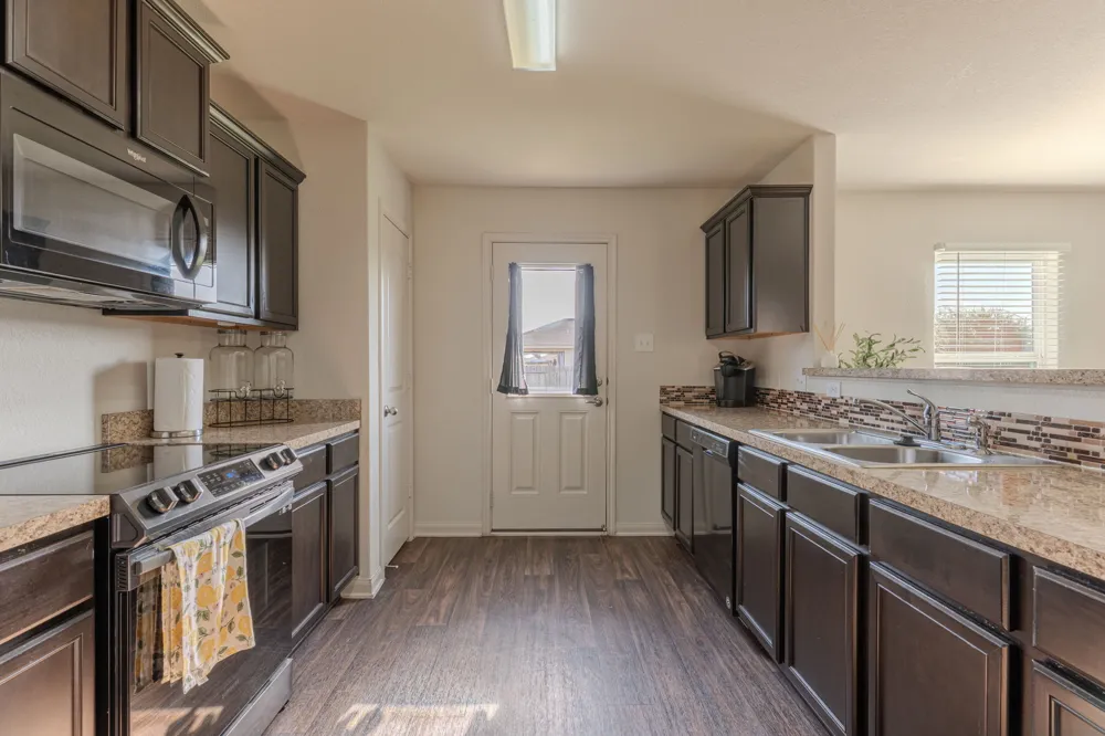 204 Denson Lane #26C Jarrell, TX 76537