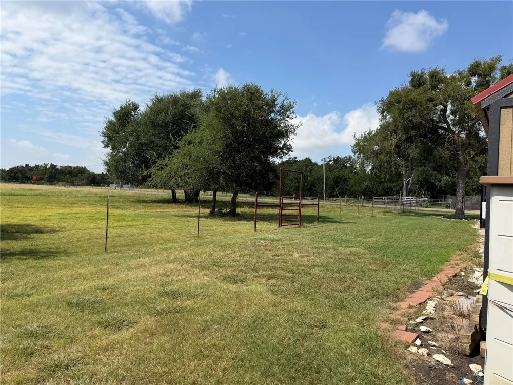 1320 Highway 138 Florence, TX 76527