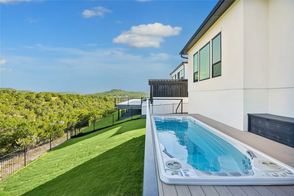 2421 Bel Paese Bend Leander, TX 78641