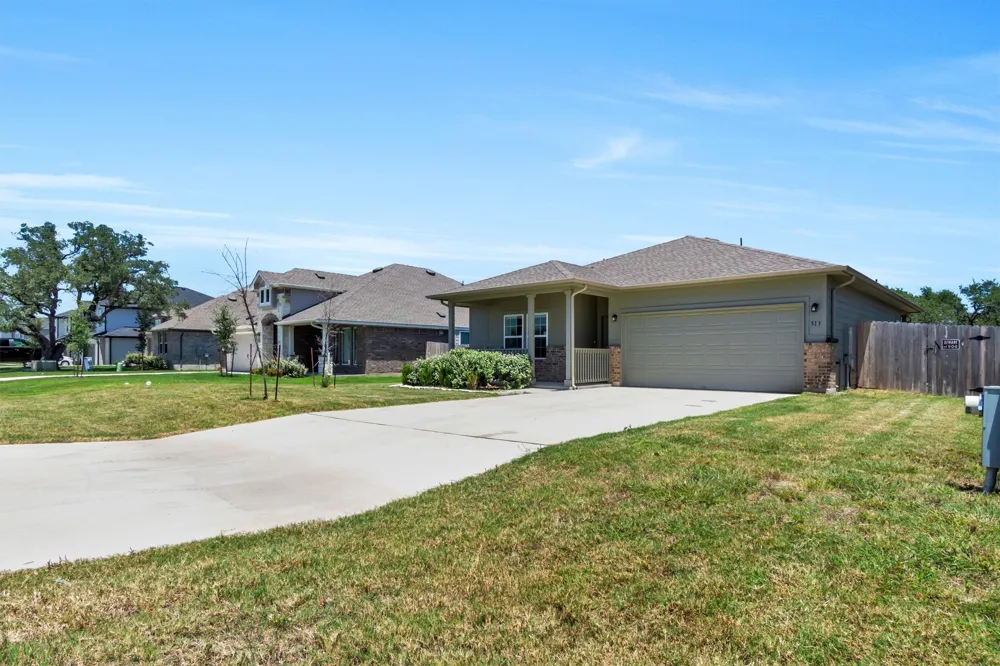 513 Lucky Avenue Bertram, TX 78605