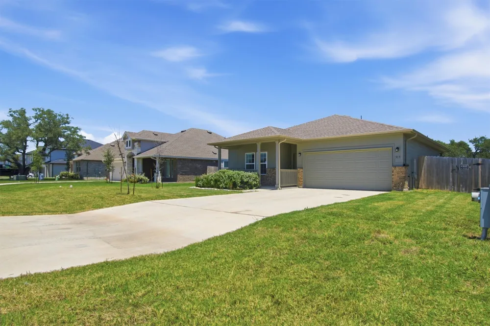 513 Lucky Avenue Bertram, TX 78605