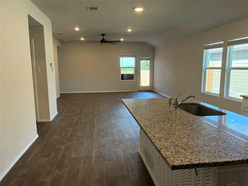 319 Shimmering Cove San Marcos, TX 78666