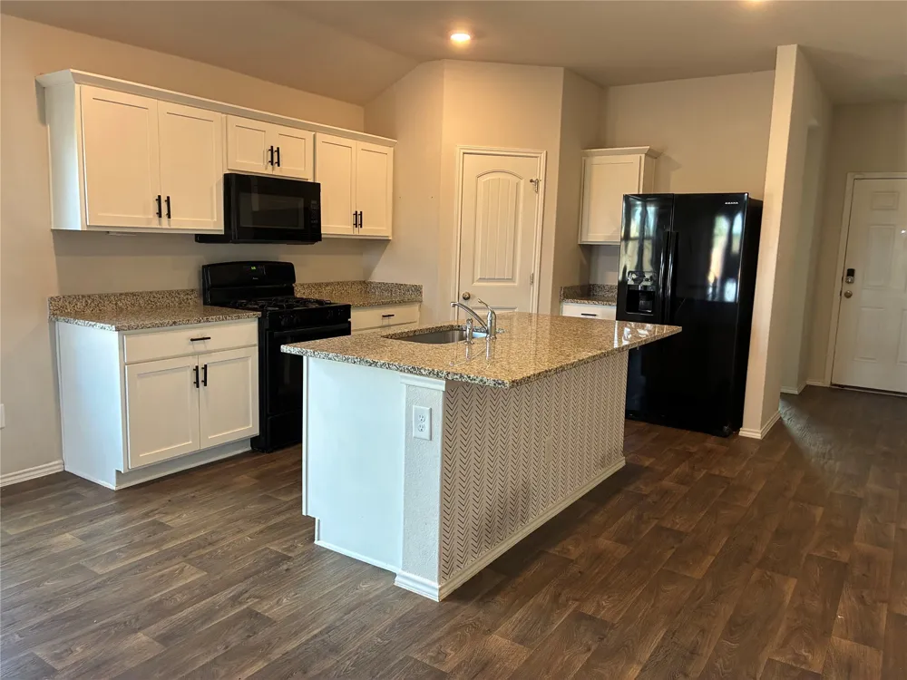 319 Shimmering Cove San Marcos, TX 78666