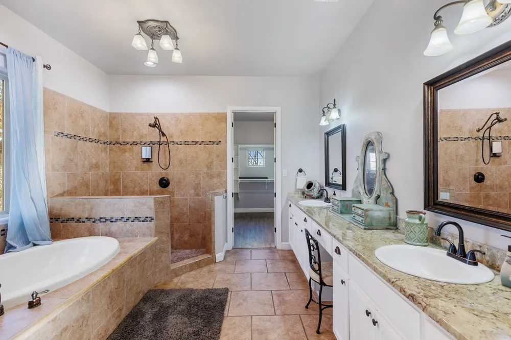 3206 Douglas Drive Horseshoe Bay, TX 78657