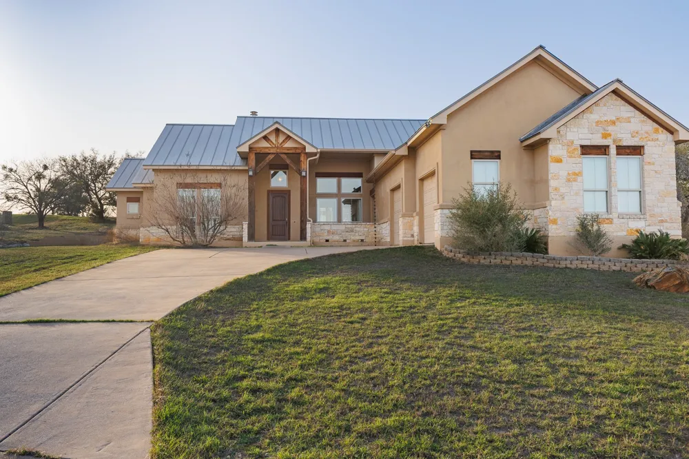 3206 Douglas Drive Horseshoe Bay, TX 78657