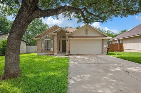 2105 Yaupon Hollow
