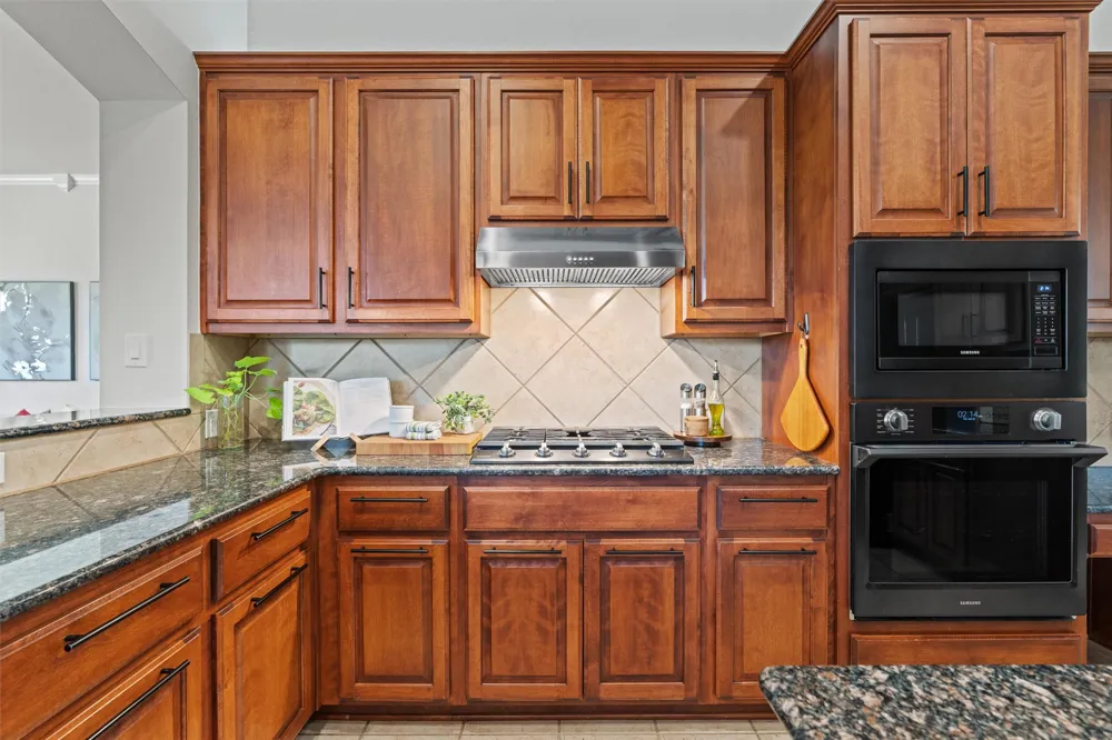 2605 Shire Ridge Drive Austin, TX 78732