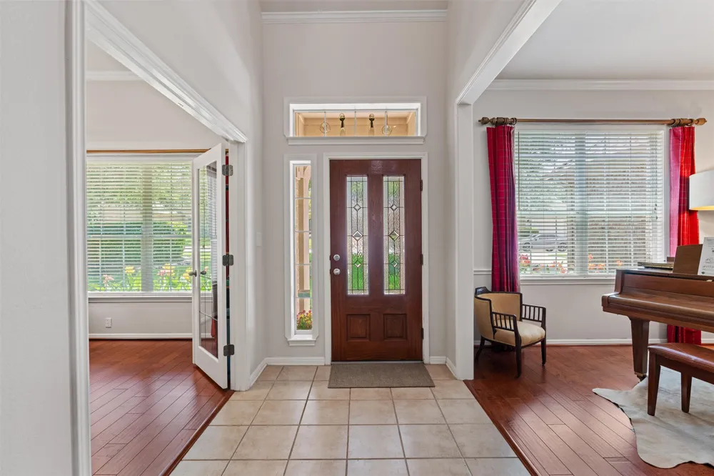 2605 Shire Ridge Drive Austin, TX 78732