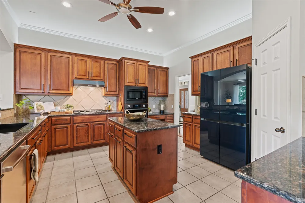 2605 Shire Ridge Drive Austin, TX 78732