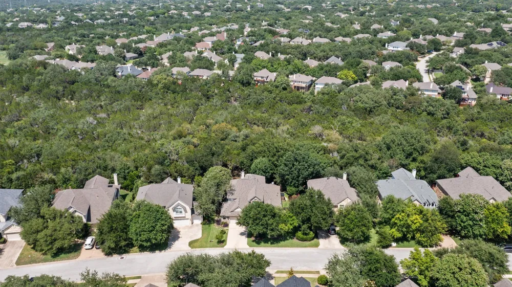 2605 Shire Ridge Drive Austin, TX 78732