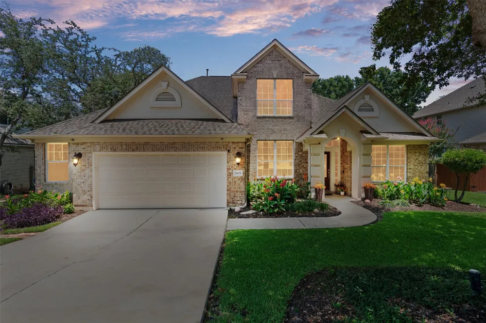 2605 Shire Ridge Drive Austin, TX 78732