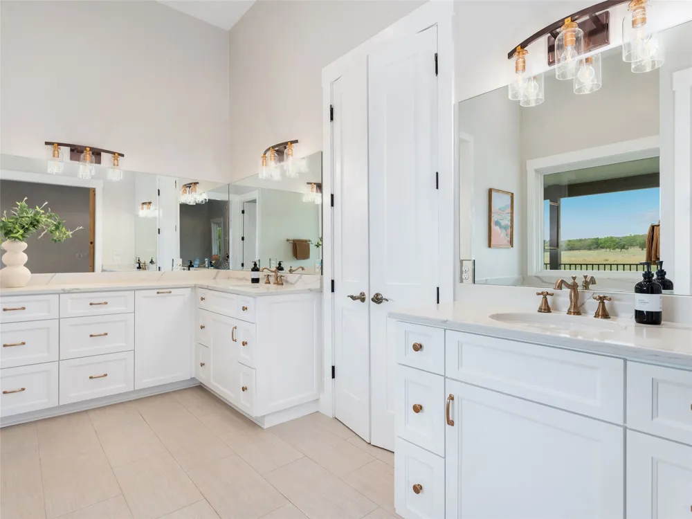 862 Grape Creek Road Fredericksburg, TX 78624