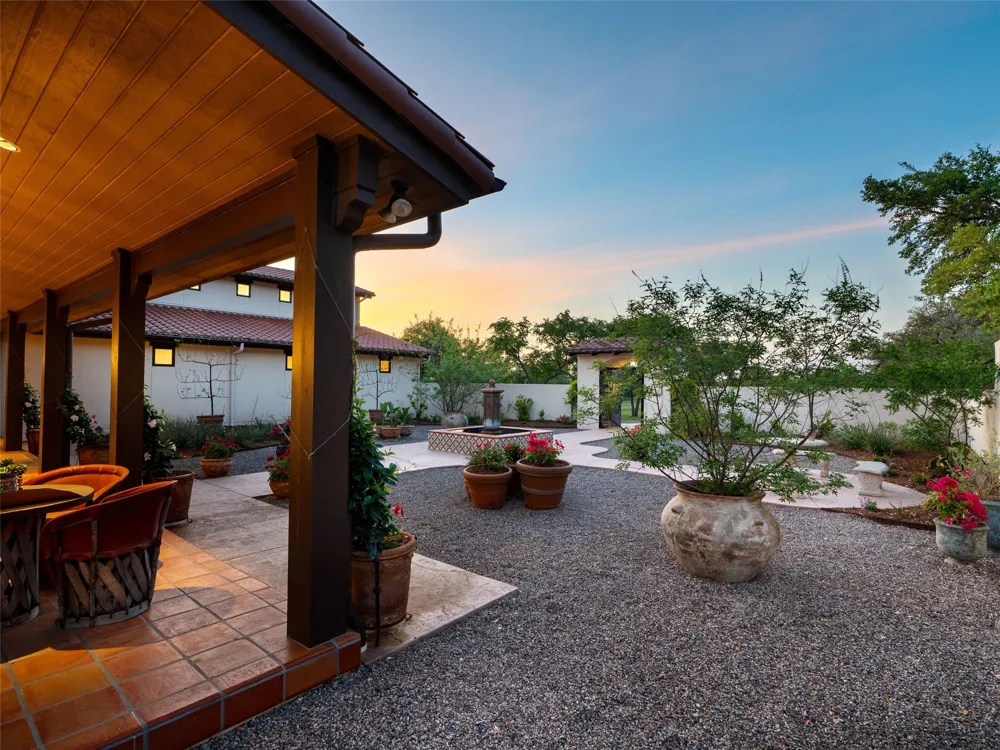 862 Grape Creek Road Fredericksburg, TX 78624