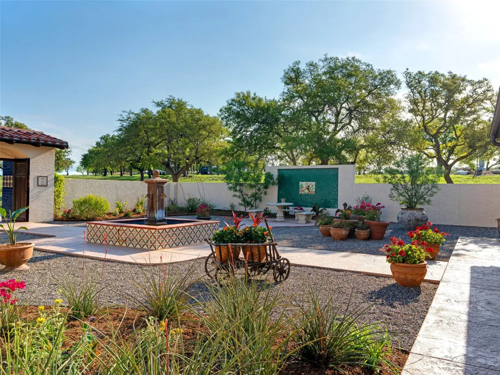 862 Grape Creek Road Fredericksburg, TX 78624