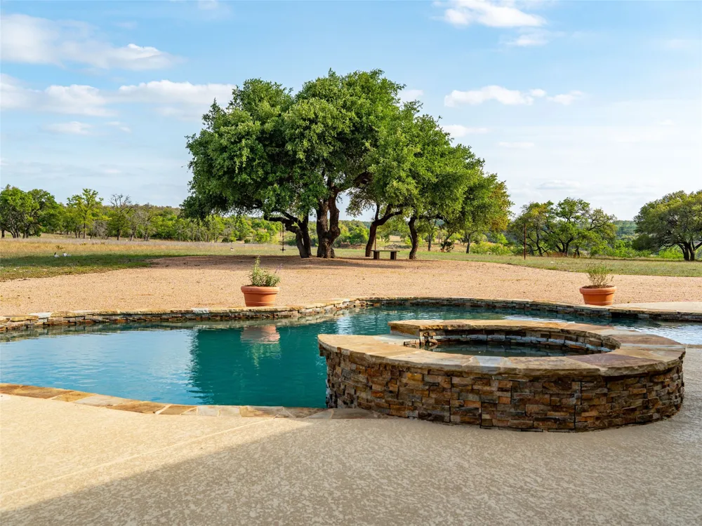 862 Grape Creek Road Fredericksburg, TX 78624