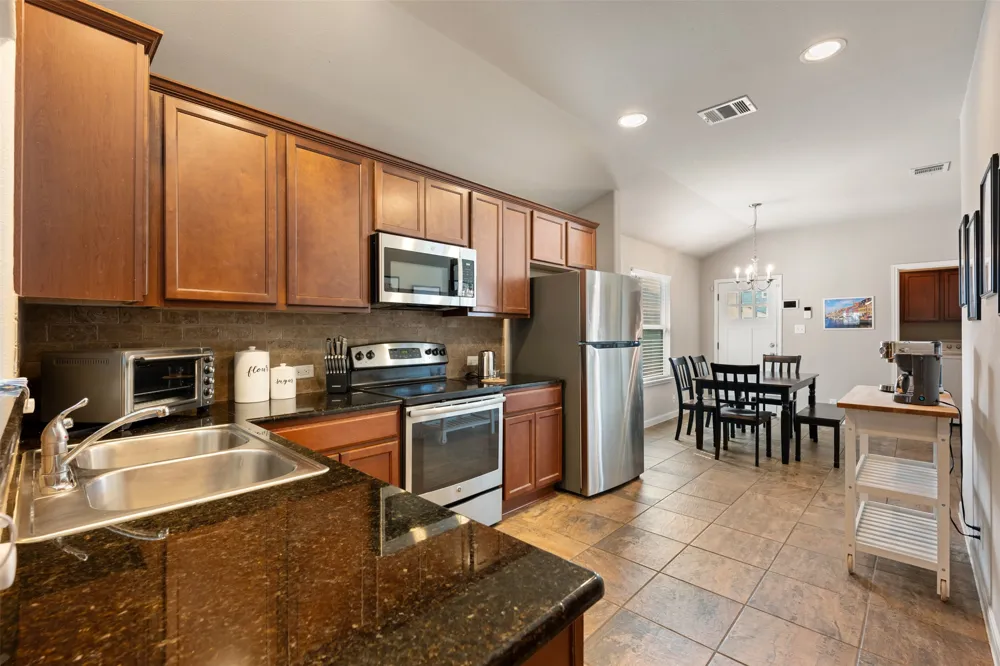 924 Lost Pines Lane Cedar Park, TX 78613